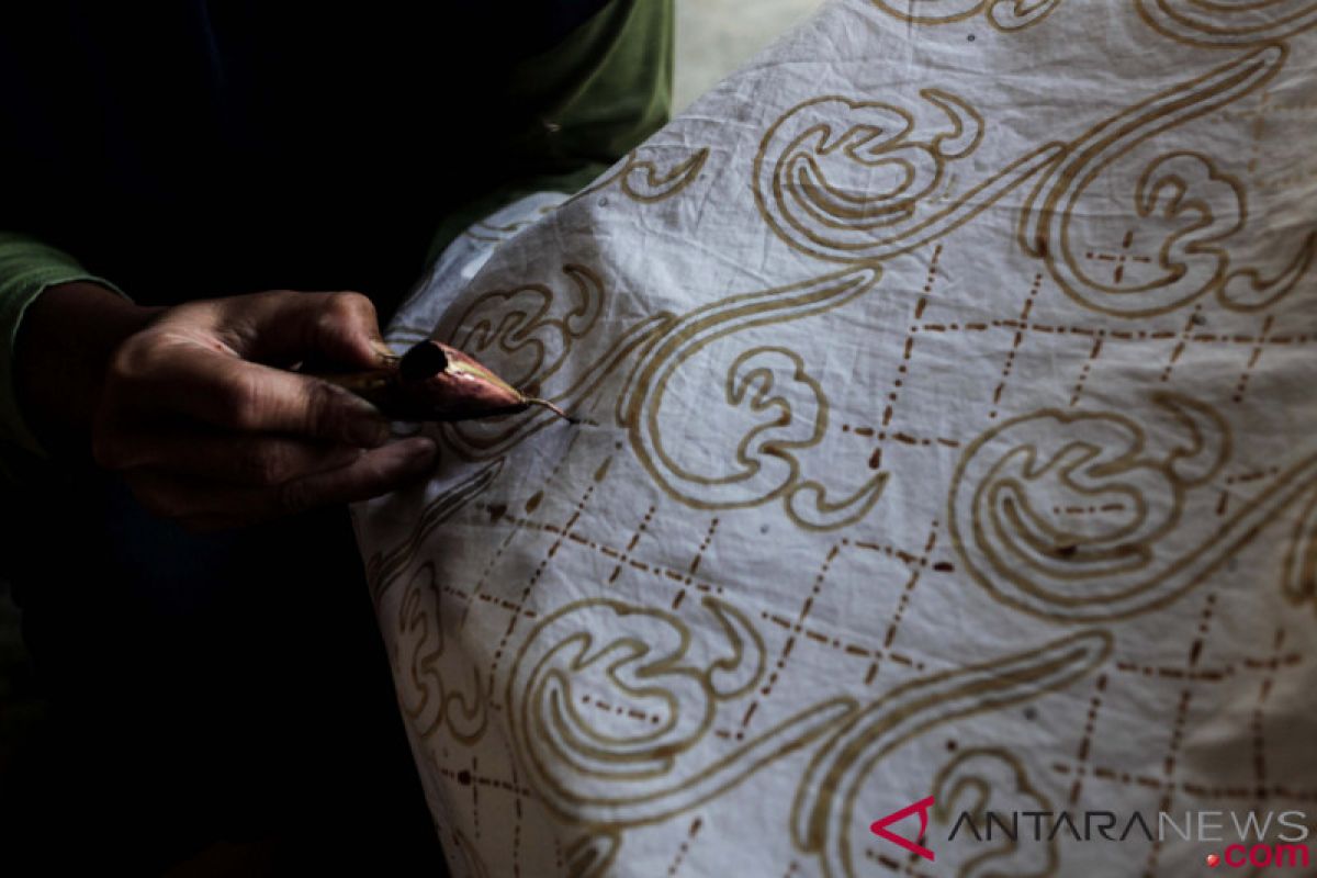 Ditjen Kebudayaan pamerkan Batik Puro Pakualaman (+video)