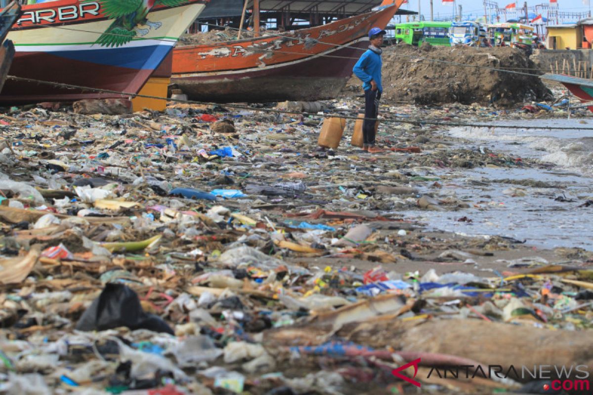 KLHK lanjutkan pemantauan sampah di 18 pantai