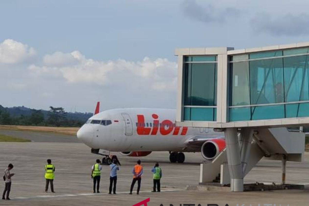 Lion Air uji coba pesawat di Bandara Samarinda