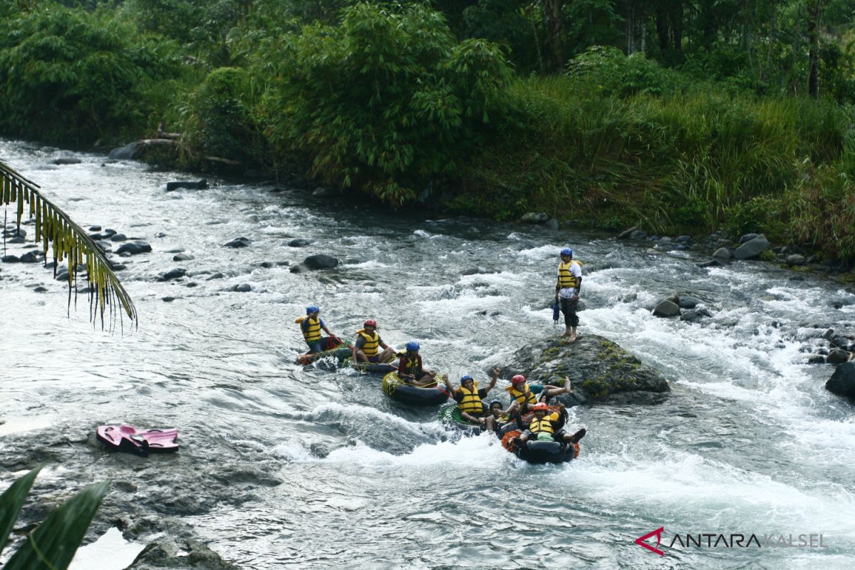 Berwisata Tubing Trip di Desa Alat Hantakan bisa dapat durian gratis