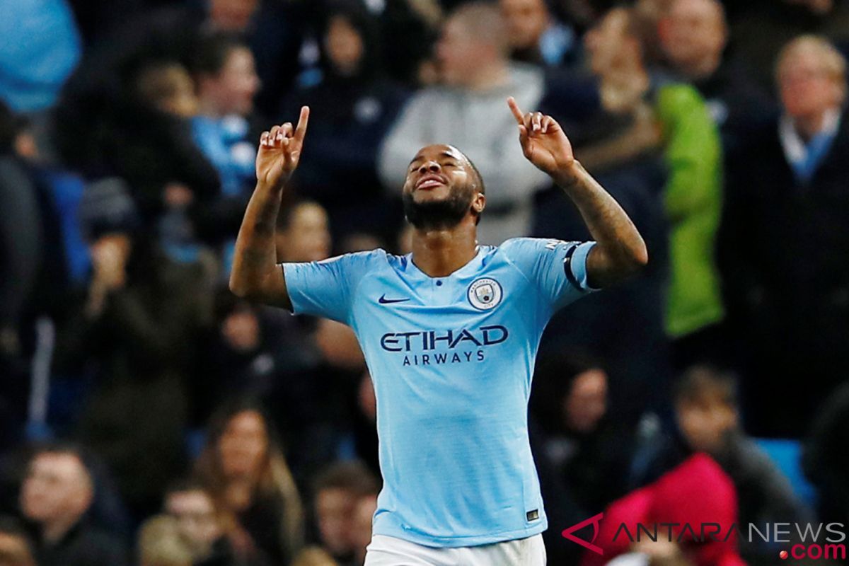 Sterling minta maaf akibat sandiwara penalti