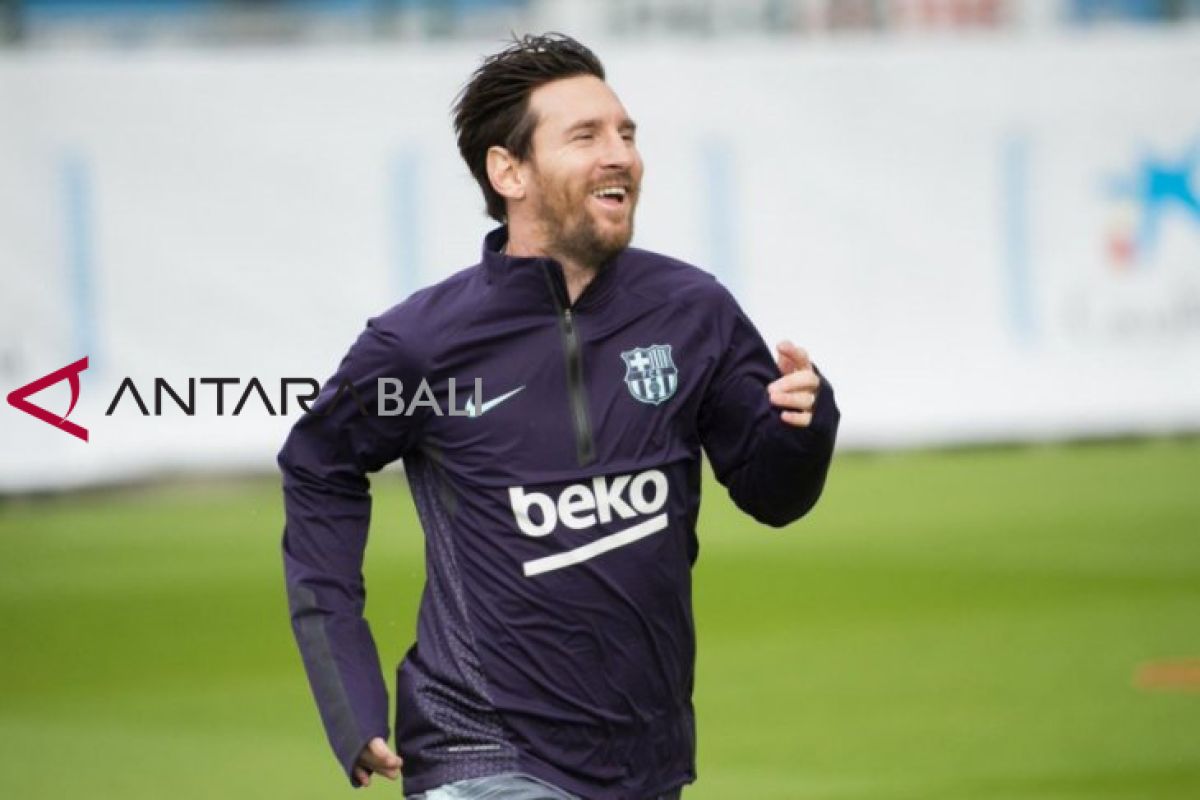 Cedera lengan cepat sembuh, Messi latihan lagi