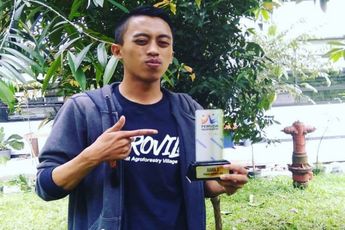 Bantu jualkan sayuran dari petani Desa Sukamakmur, mahasiswa IPB raih juara III Pemuda Inspiratif 2018