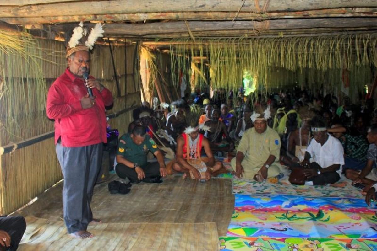 Bupati Asmat resmikan 'Rumah Jew' di Sirets