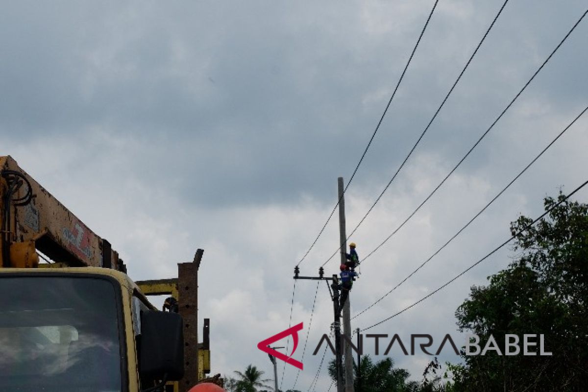 PLN Bangka perbaiki penyulang 