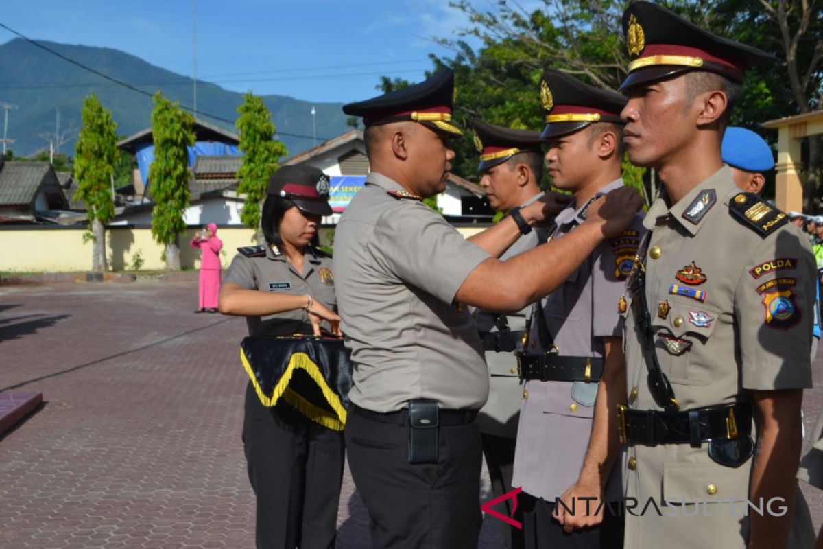 Empat pejabat utama Polres Palu dirotasi