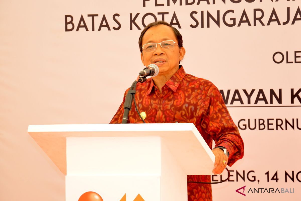 Koster resmikan pembangunan jalan pintas ke Singaraja
