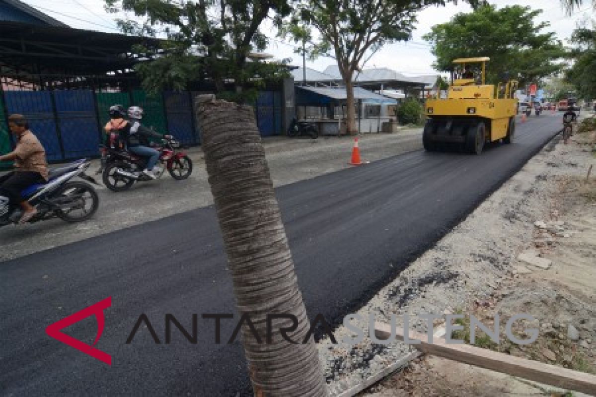 Jalan rusak akibat gempa di Sigi dibangun kembali