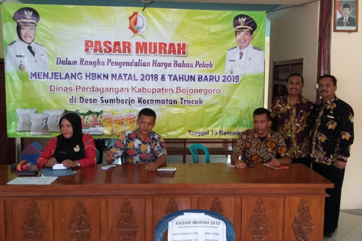 Pasar Murah di Bojonegoro Diserbu Pembeli