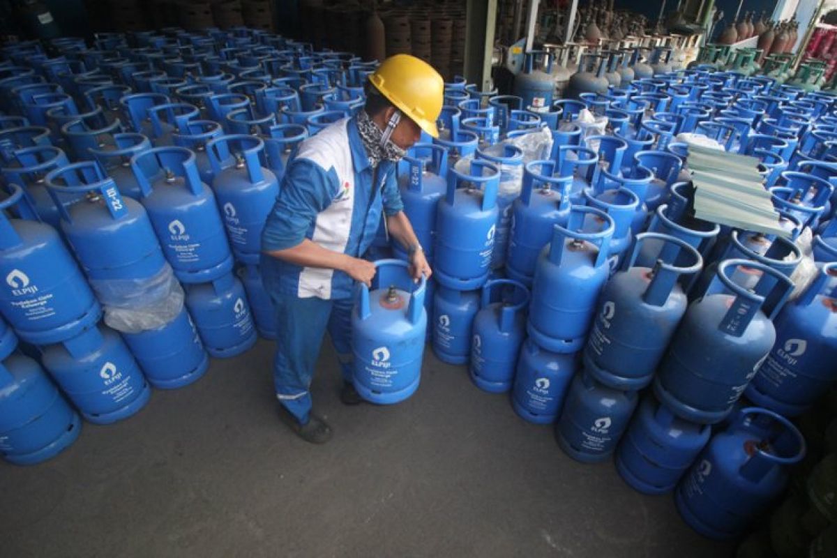 Harga LPG 12 kilogram di Kepri  Rp205.000 per tabung