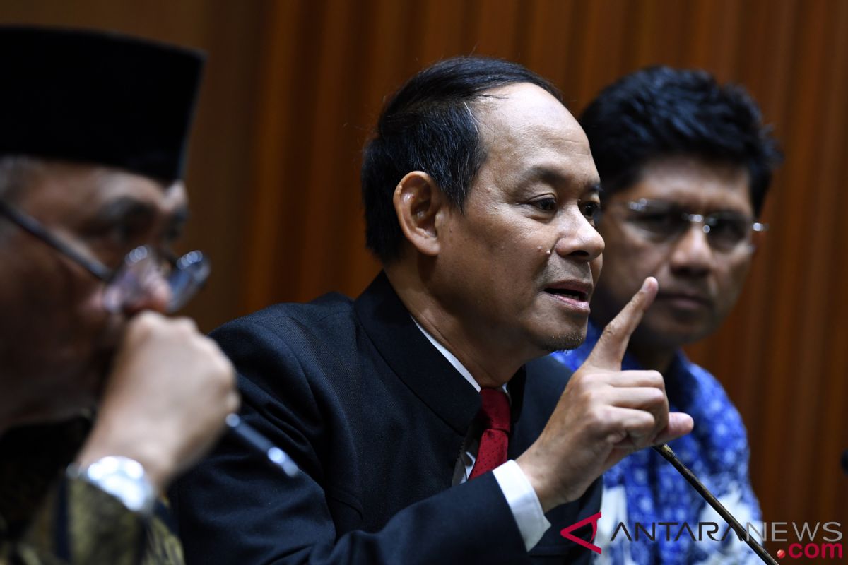 Ketua KPK Malaysia Datuk Seri Mohd Shukri bin Abdul  mengundurkan diri