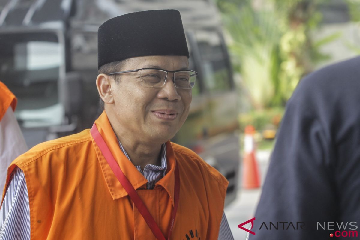 KPK perpanjang penahanan Taufik Kurniawan