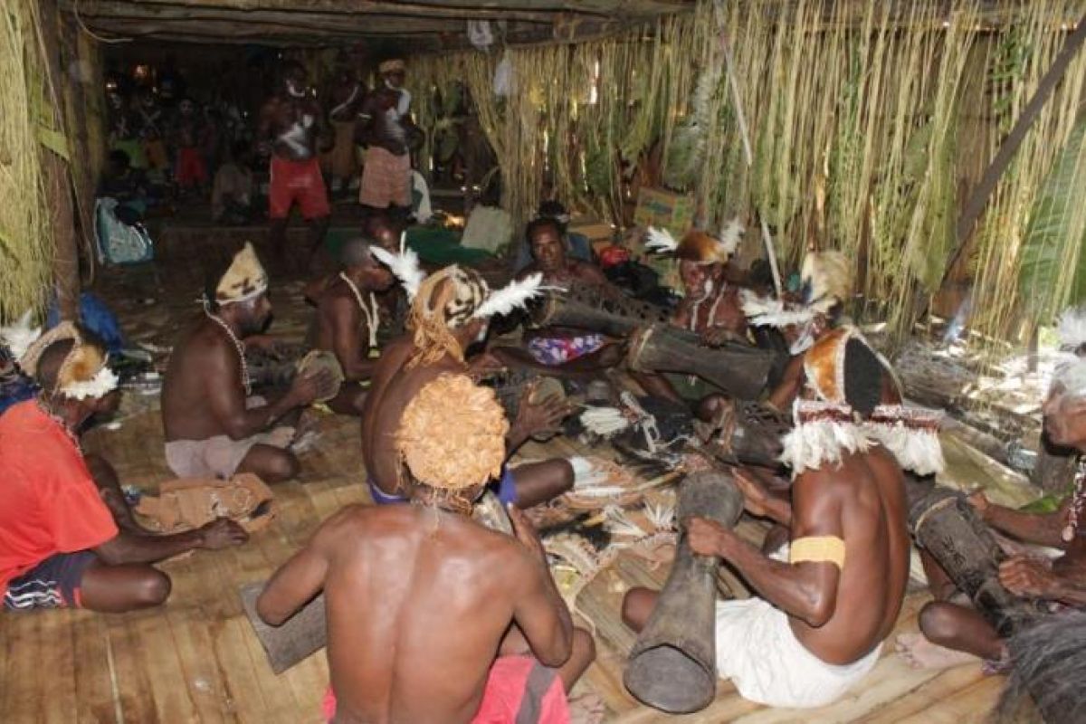 Pemkab Asmat ajak masyarakat lestarikan budaya