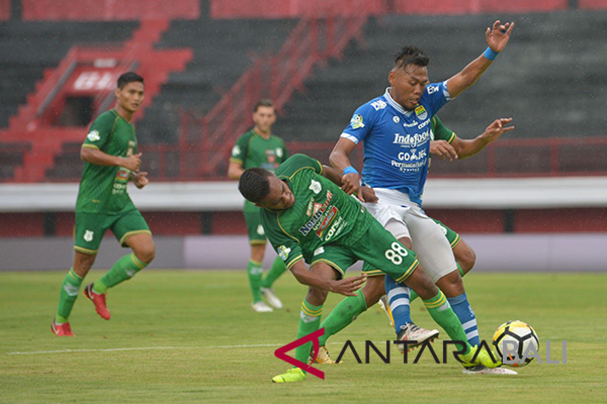 PSMS menang atas Persib skor 1-0