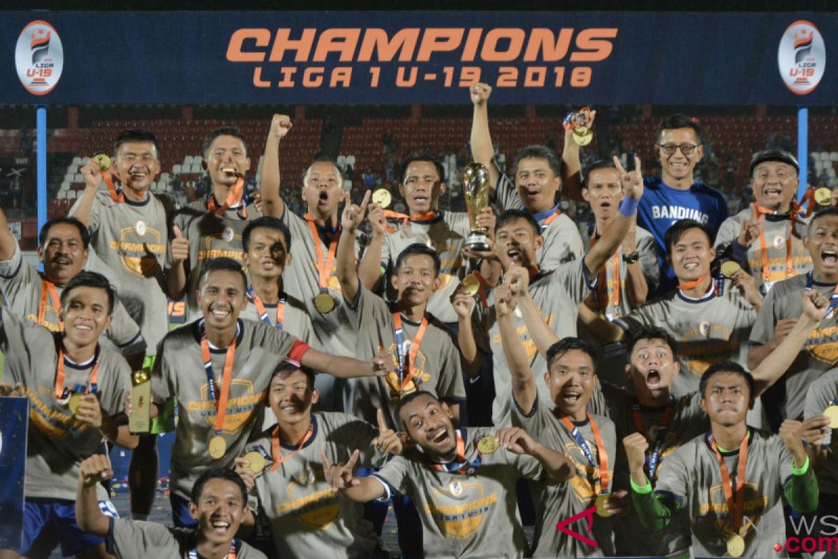 Pendukung Persib tumpah ruah rayakan juara Liga 1 U-19