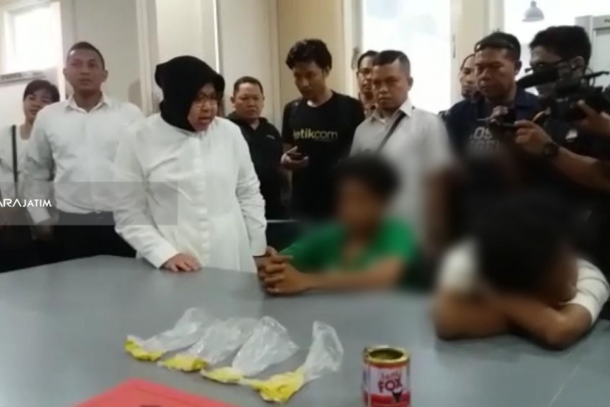Risma Marahi Lima Remaja Surabaya Hirup Aroma Lem (Video)