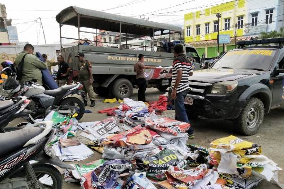 Bawaslu akan berkoordinasi dengan Dishub Jayapura terkait stiker caleg di angkutan umum