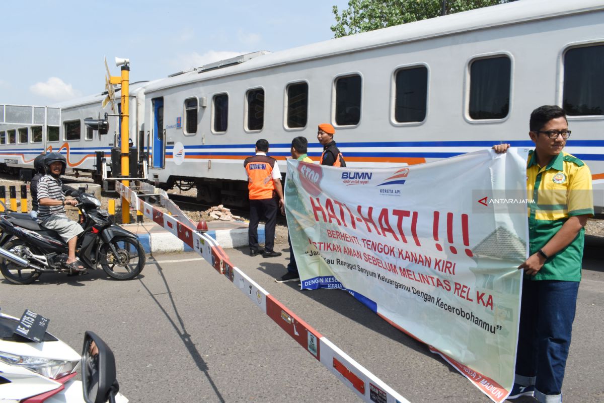 KAI Daop Madiun Tutup 125 Jalur Persimpangan Ilegal