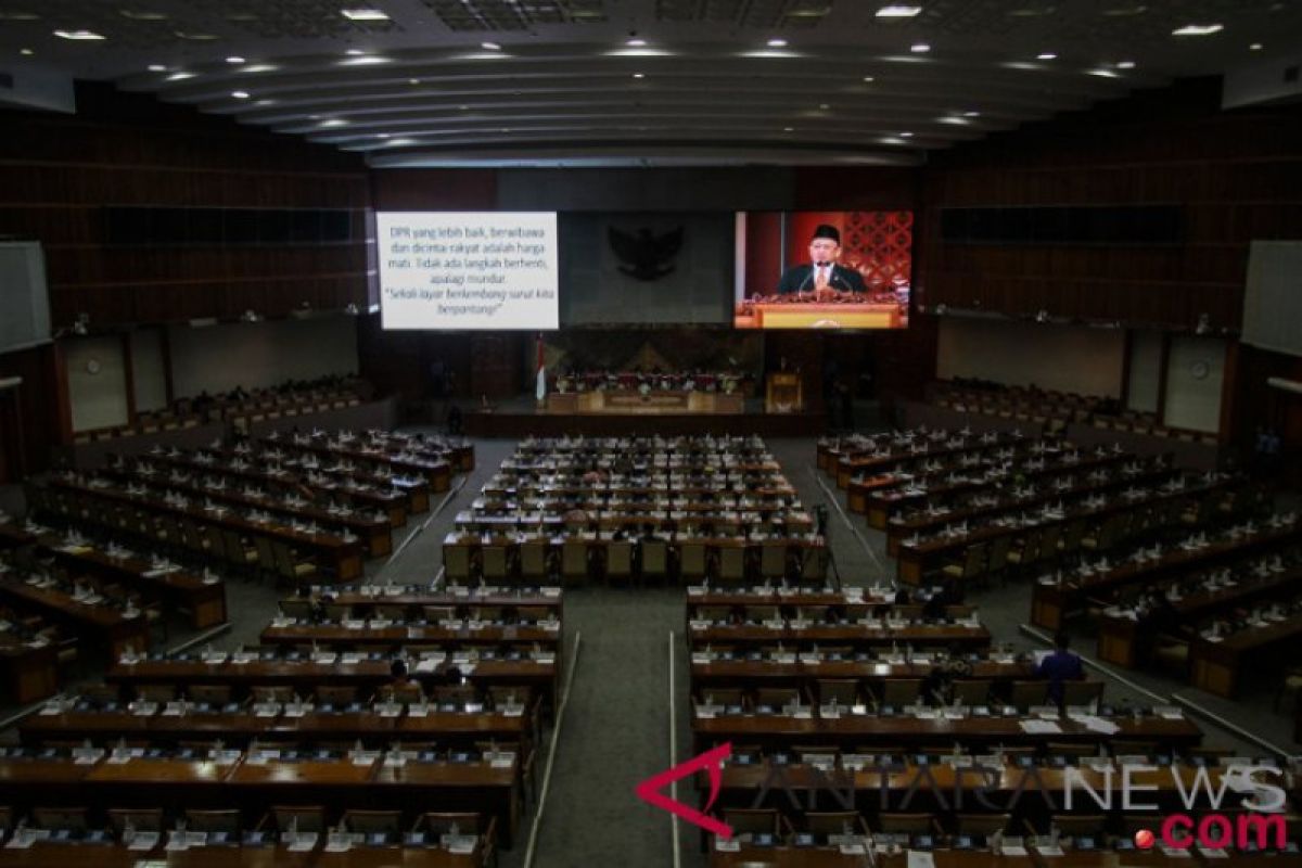 Perlukah larangan legislator bertemu konstituen selama kampanye?