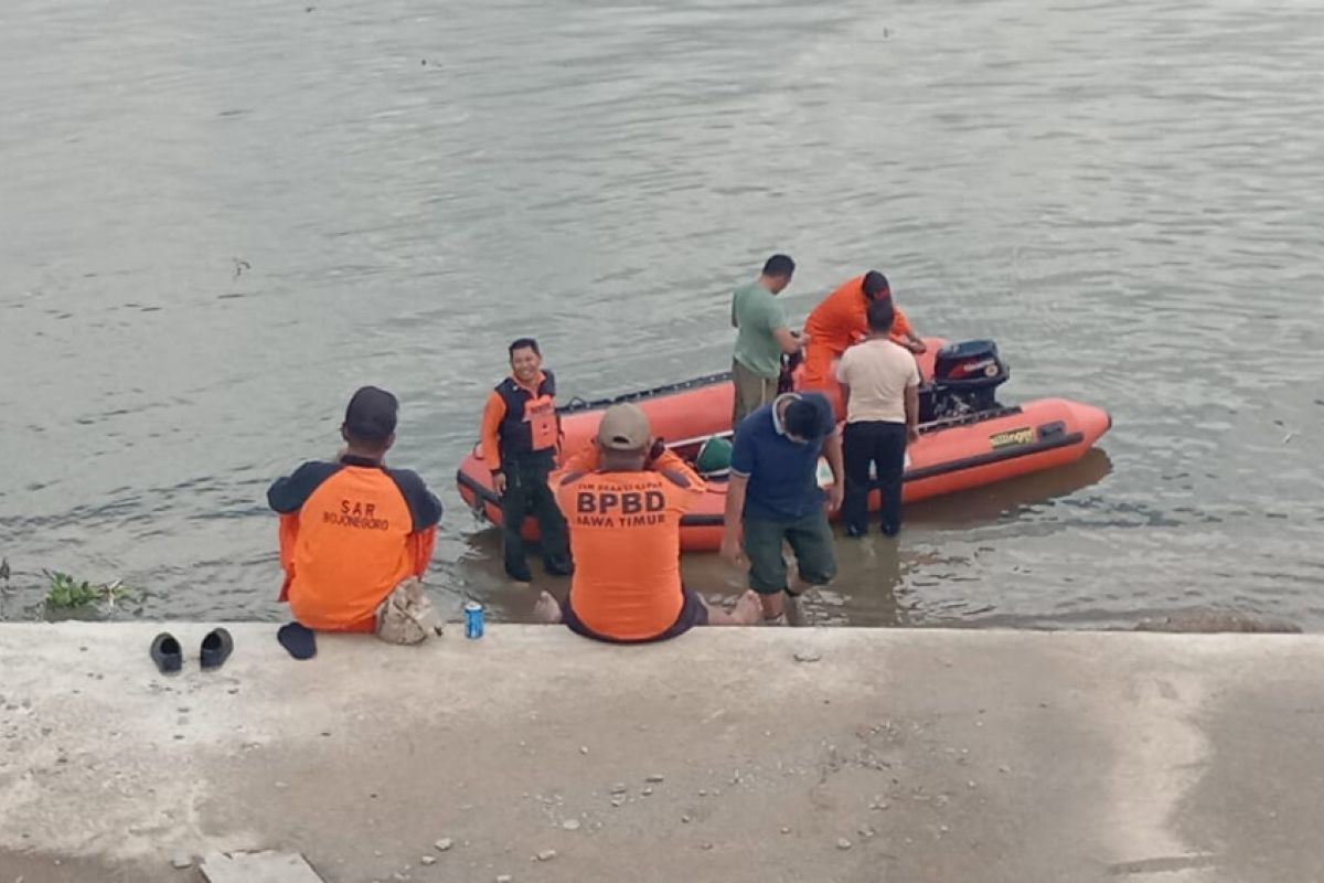 SAR Bojonegoro Belum Temukan Korban Tenggelam di Bengawan Solo