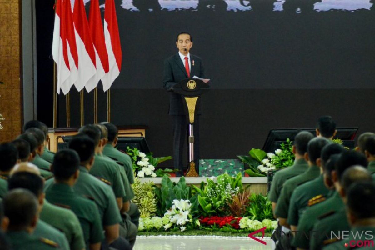 Presiden Jokowi: TNI harus rencanakan program pertahanan keamanan