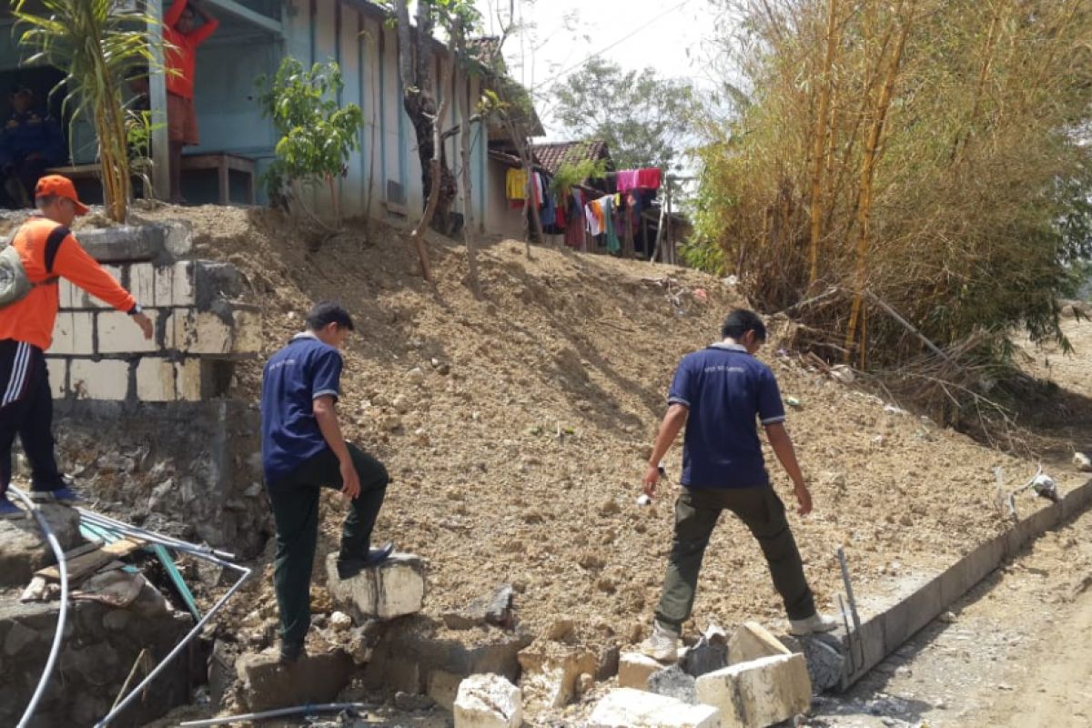 BPBD Bojonegoro Waspadai Bencana Gempa dan Longsor