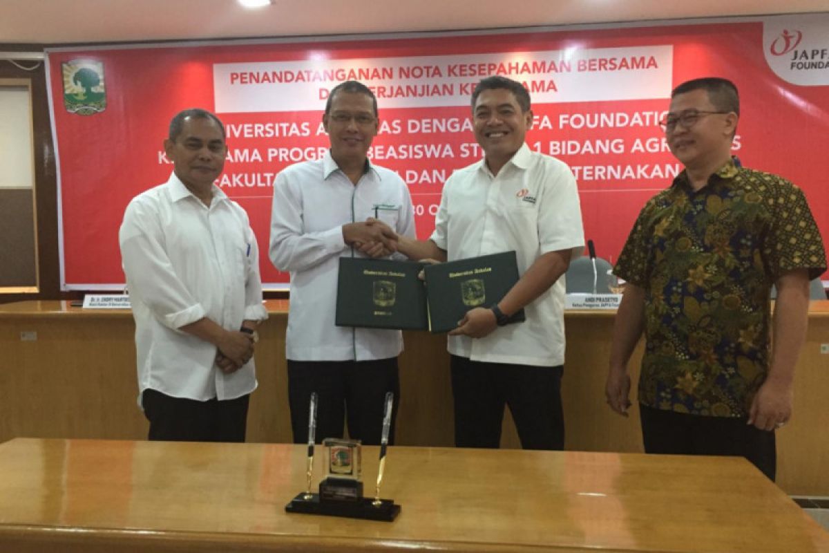 Japfa Foundation berikan beasiswa mahasiswa Unand