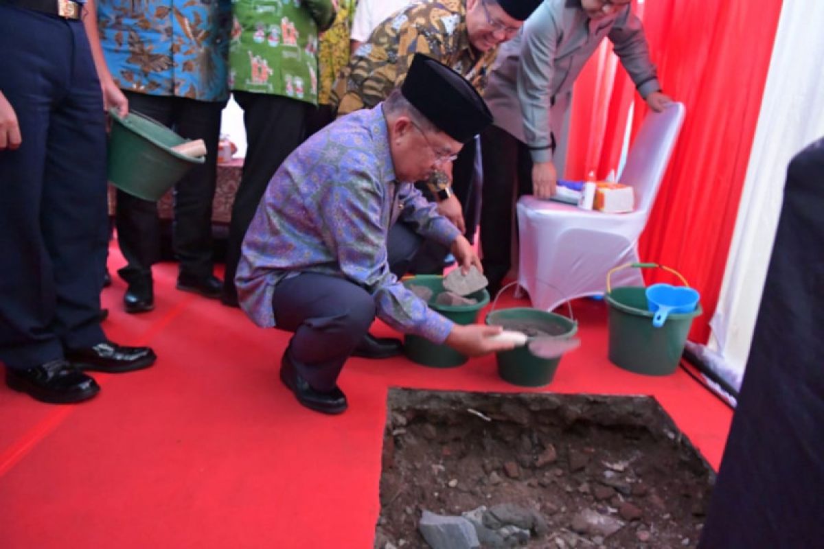 Wapres letakkan batu pertama pembangunan kantor DMI