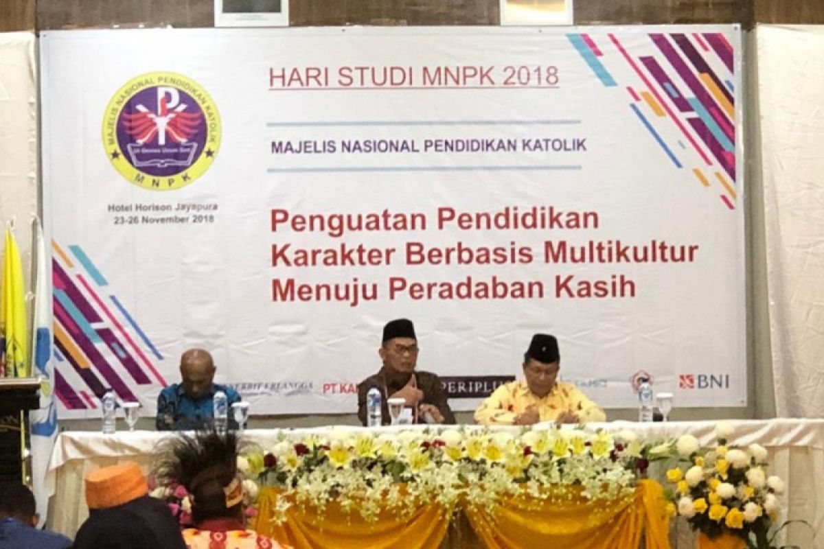 Mendikbud dukung pendidikan karakter sesuai daerahnya masing-masing