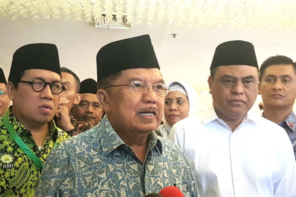 Wapres harapkan tetap bersatu walau ada perbedaan politik