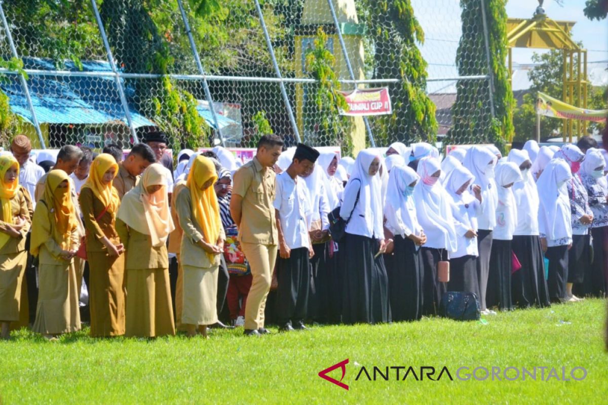 Bupati Gorontalo Utara Pastikan Honor GTT Naik