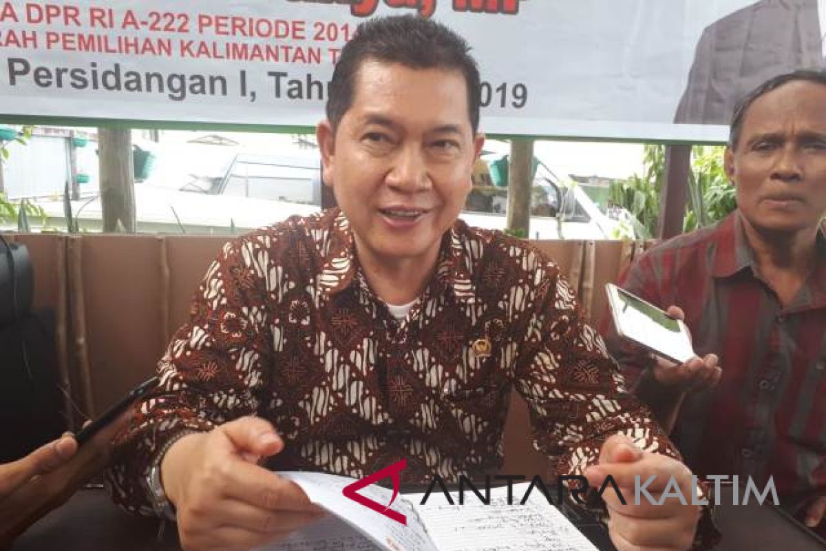 Anggota komisi x perjuangkan revisi UU ASN