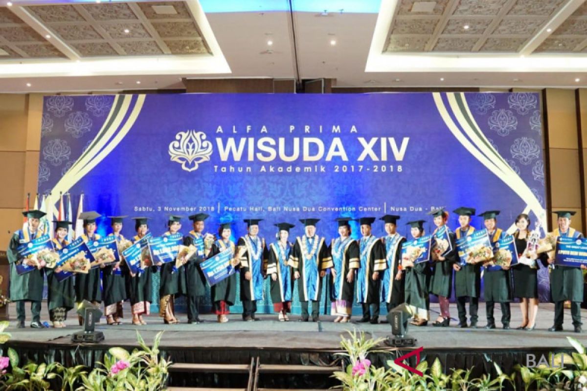 Mayoritas mahasiswa Alfa Prima terserap dunia kerja sebelum wisuda