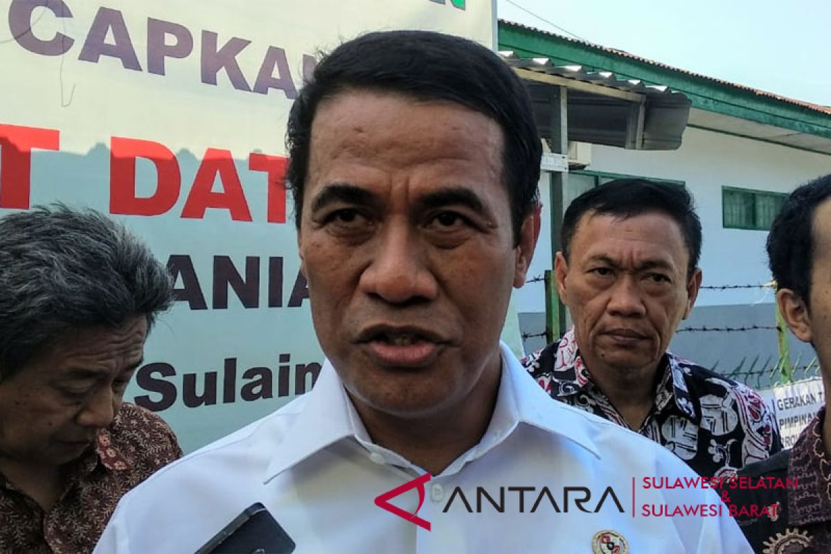 Mentan: setiap tahun asuransi petani Rp4,1 triliun