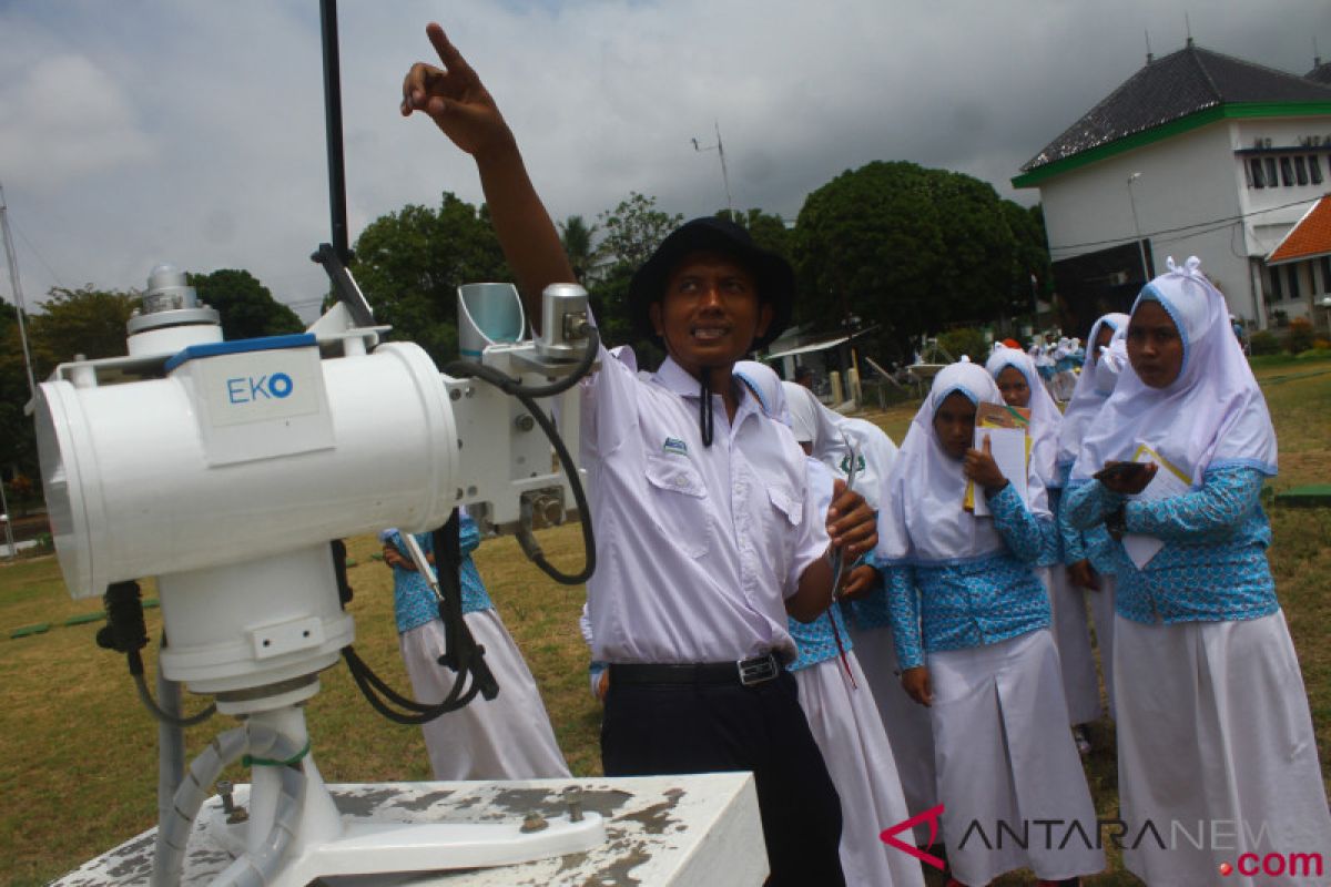 Curah hujan terus meningkat waspadai potensi bencana hidrometeorologi