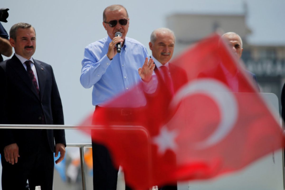 Erdogan Minta Gerilyawan Tinggalkan Manbij, Suriah