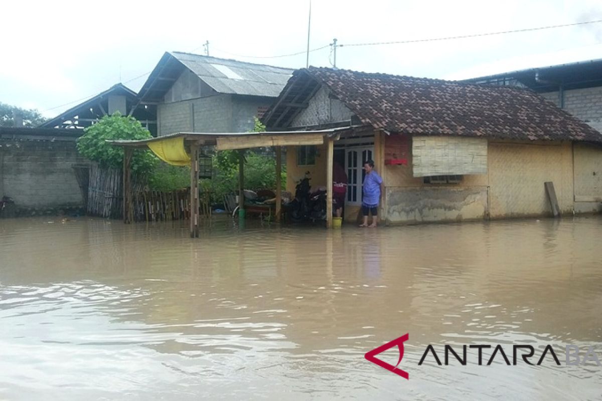 Banjir desa pesisir Jembrana belum surut