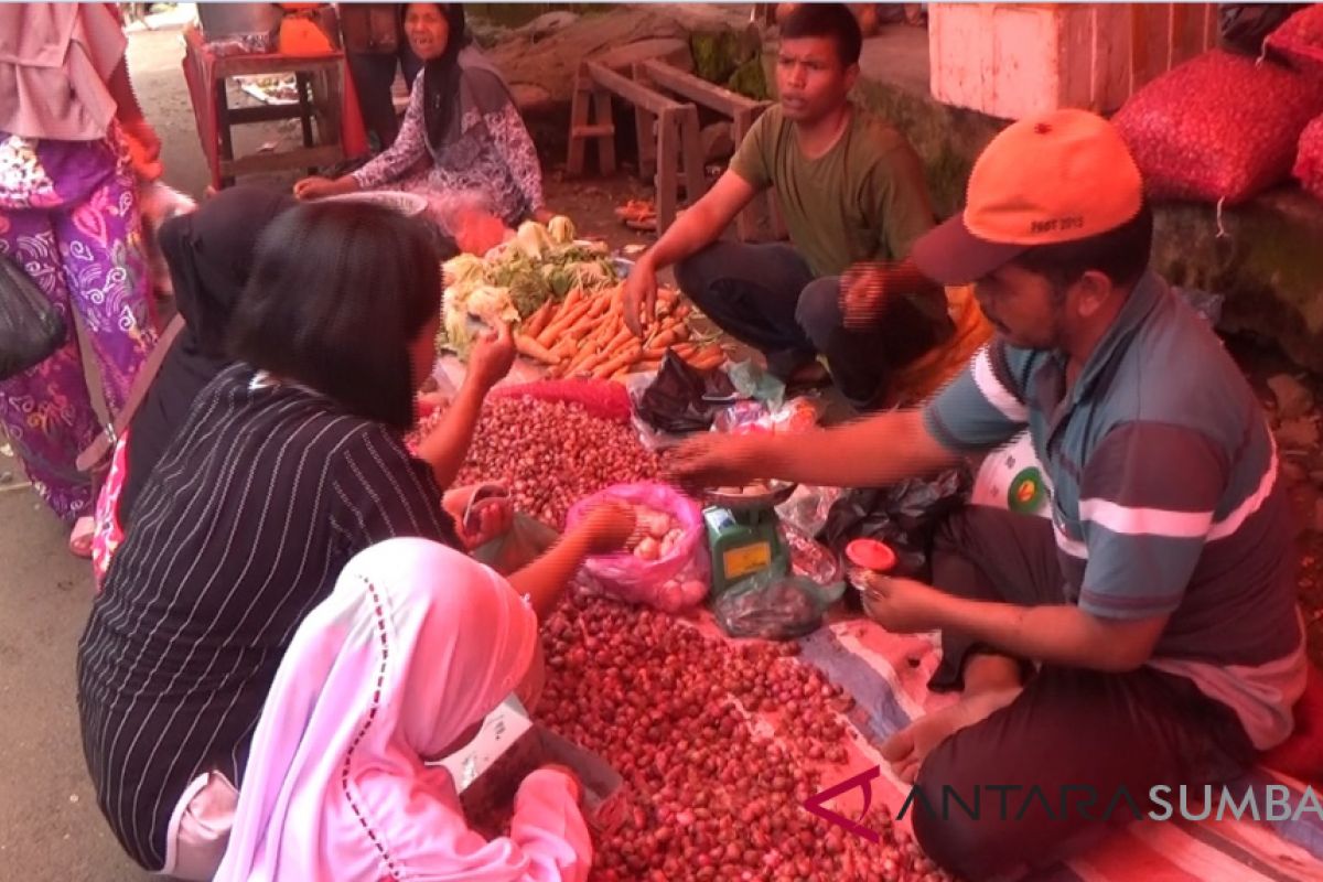 Harga bawang merah di pasar tradisional Pasaman Barat capai Rp35 ribu per kilogram