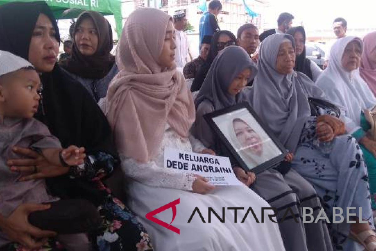 Keluarga jenazah Dede Angraini  padati posko Pangkalpinang