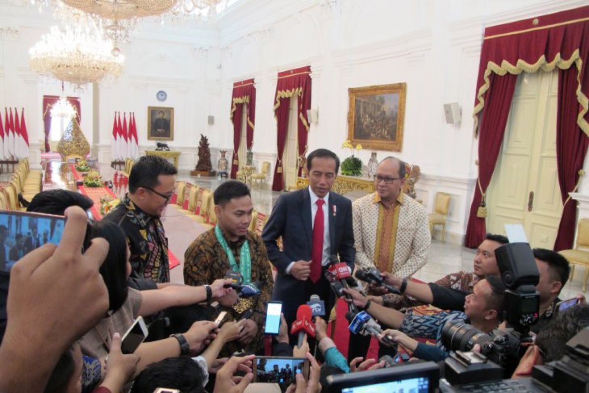 Jokowi terima atlet angkat besi Eko Yuli