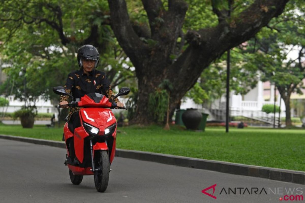 Menristekdikti: Pemerintah tidak akan proteksi sepeda motor listrik