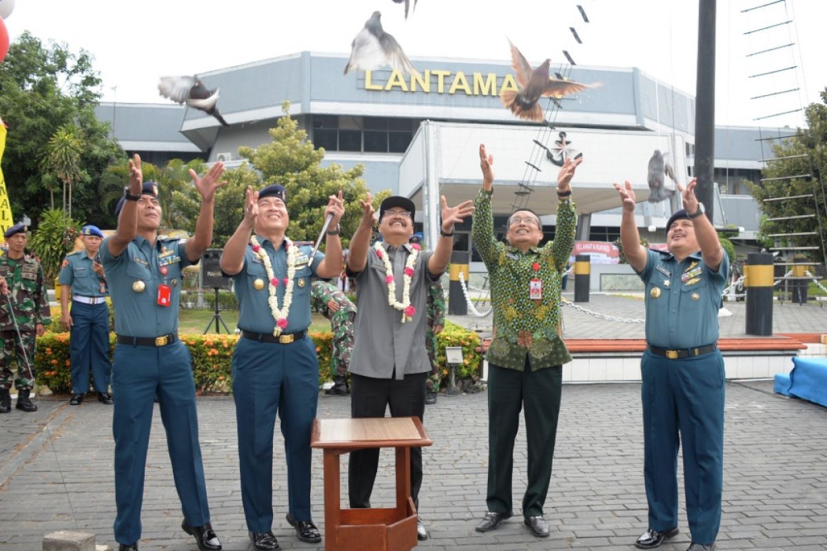 Sinergi dengan TNI AL, Wagub Jatim Usul Pembuatan Kampung Nelayan