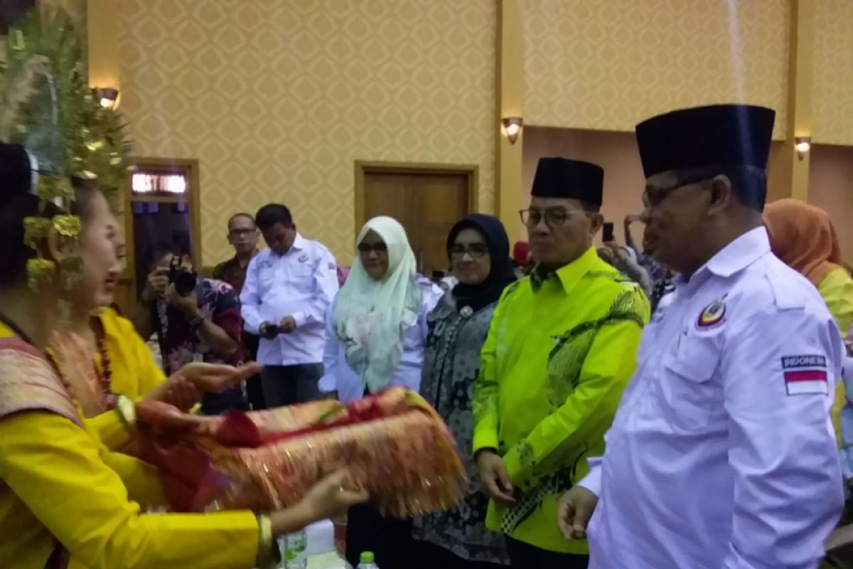 Ketua Umum  IKM Jambi kukuhkan pengurus daerah