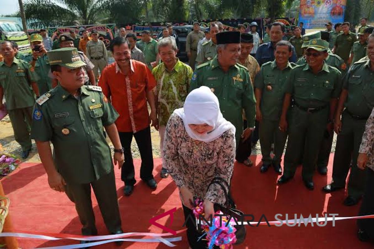 Pusat jajanan dan kerajinan Labusel nyaris tutup