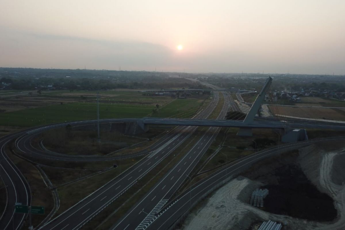 Jalan Tol Solo-Ngawi sudah siap untuk diresmikan Presiden Jokowi