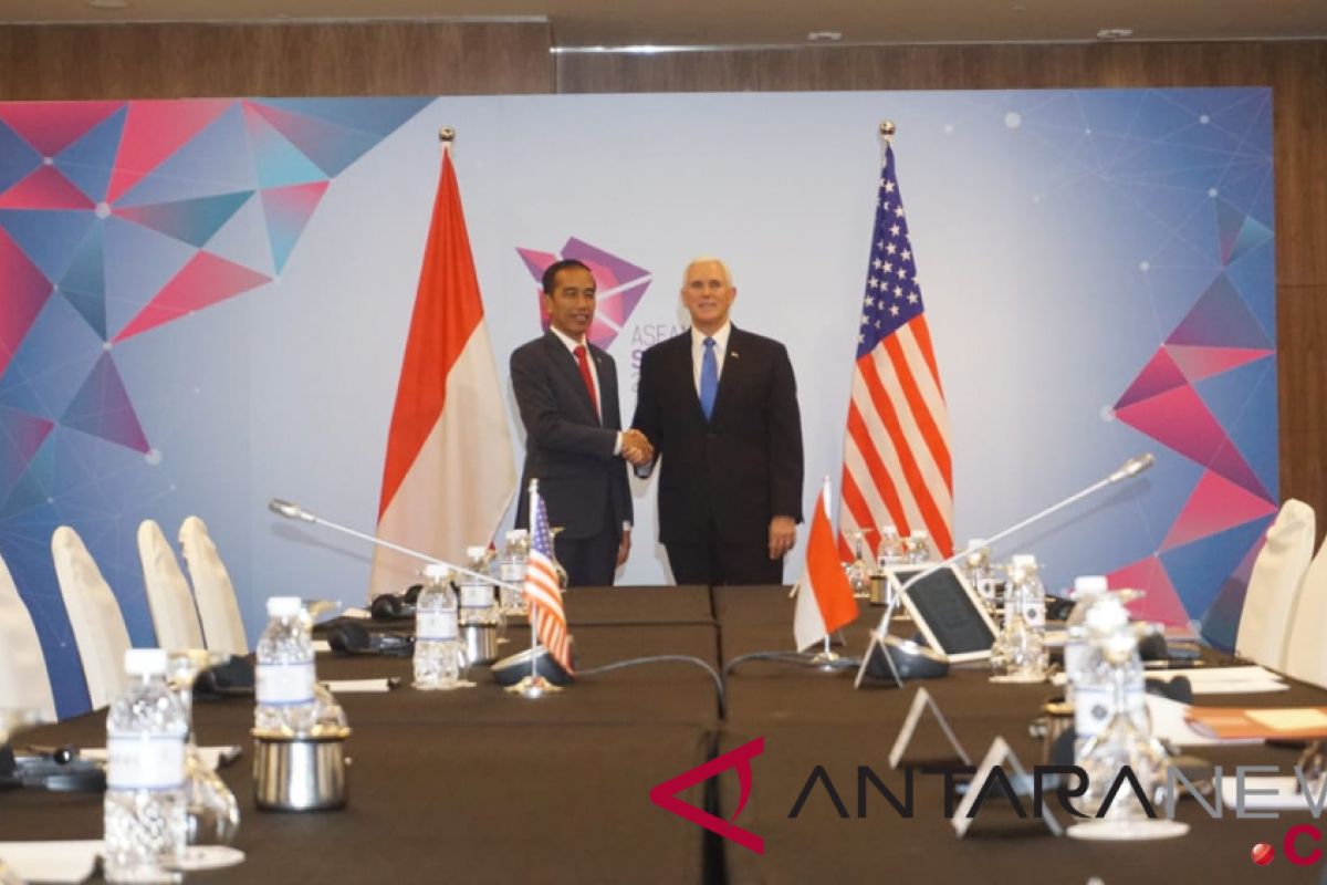 Presiden Jokowi-Wapres AS Mike Pence bahas kerja sama perdagangan