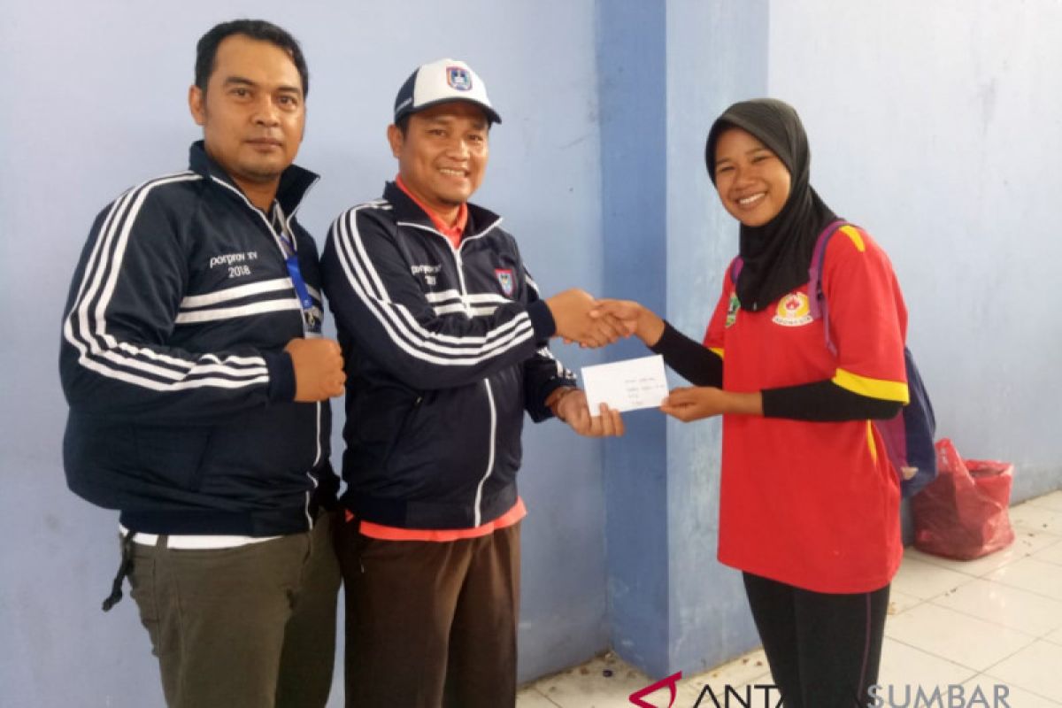 Iqlimatul Aini sumbang emas bagi payakumbuh dari cabor karate