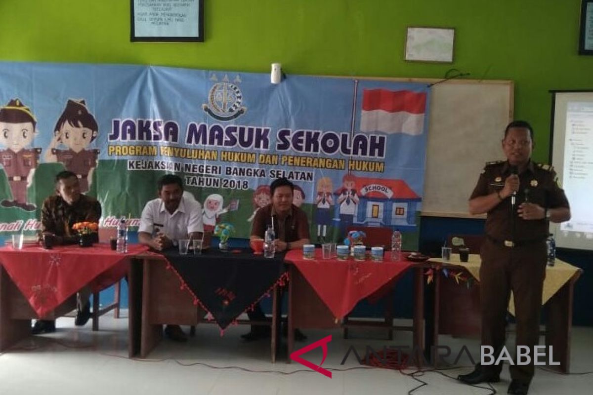 Kejari tingkatkan karakter bangsa siswa Pulau Pongok