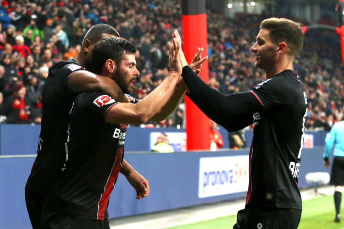 Dwigol Volland bawa Leverkusen tundukkan Stuttgart