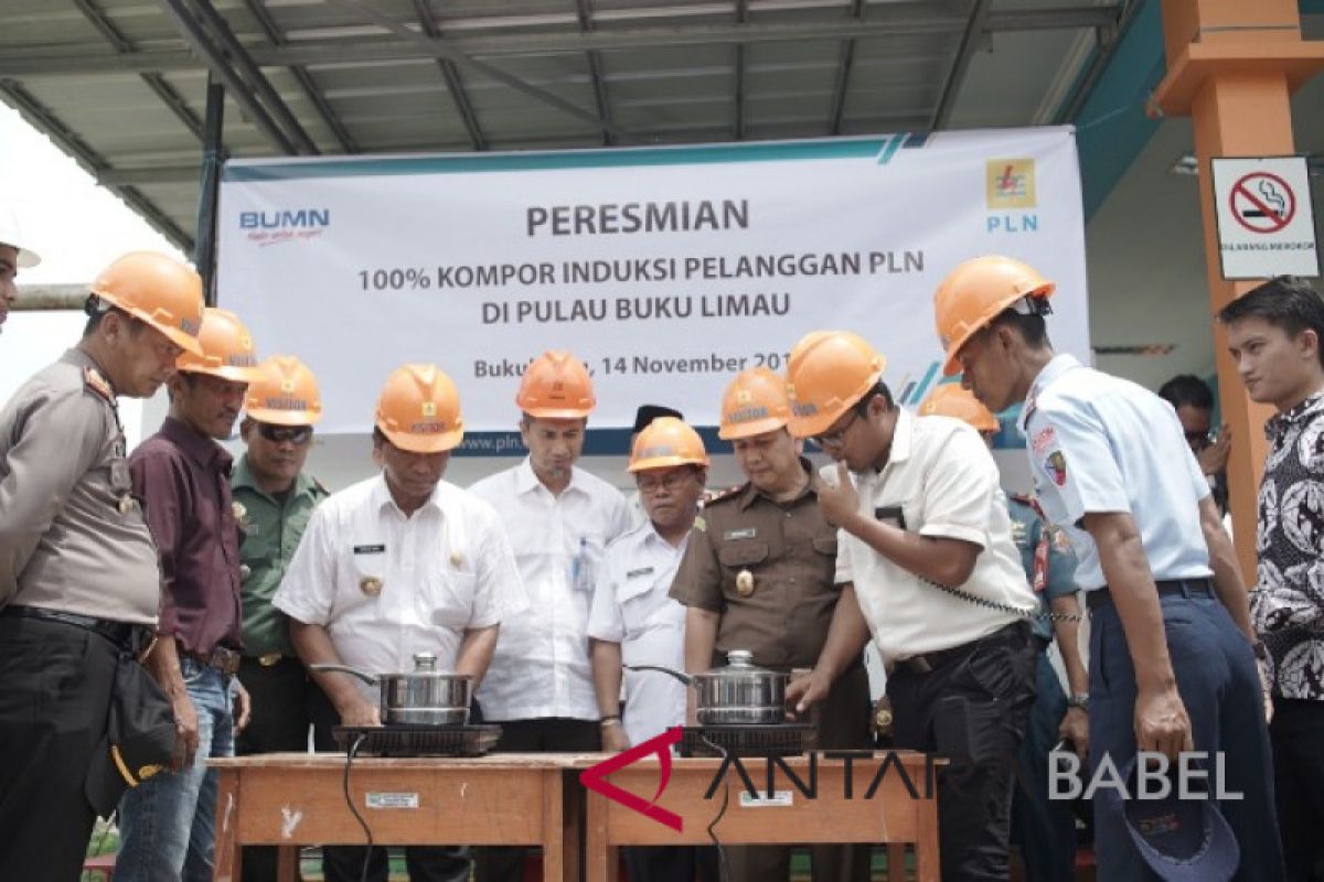 Pertama di Indonesia, 100 persen warga di Pulau Bukulimau pakai kompor listrik